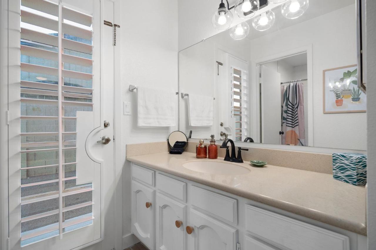 Large Pool With Diving Board, Remodeled 3Bdrm, Near State Farm Stdm And More! Peoria Exterior foto
